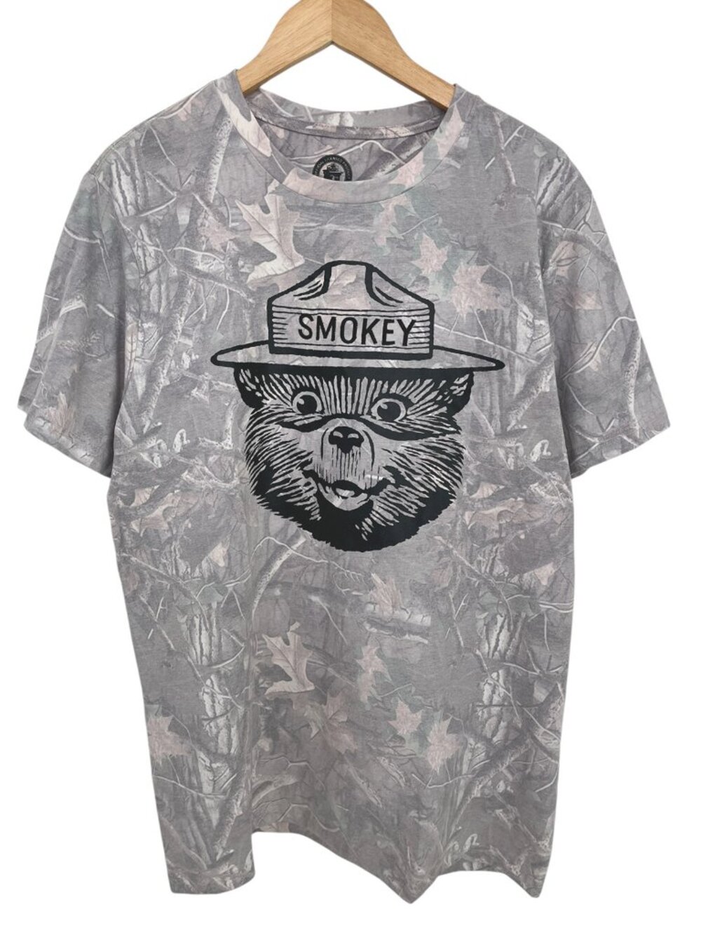 NWOT Smokey Bear Men’s T-Shirt Tree Camo XL